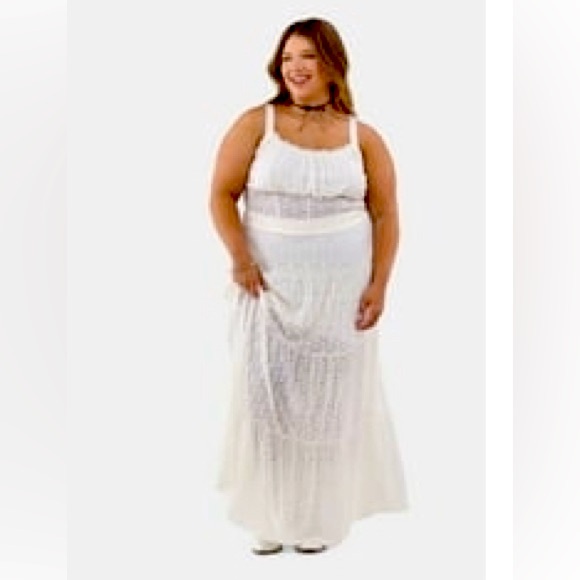 Lace Crop Top and Skirt Set in Winter White - Picture 1 of 1